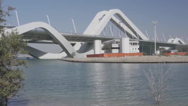 Sheikh Zayed Bridge Abu Dhabi Emirates — Stockvideo