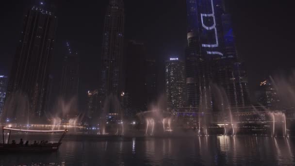 Water Fountain Building Dubai Night Light Show Dubai Emirates Native — Stock Video