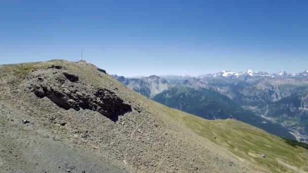 Aerial Flying Summit Monte Jafferau Olaszország — Stock videók