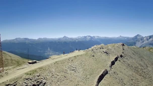 Monte Jafferau Talya Nın Zirvesi Nin Üzerinde Uçan Hava — Stok video