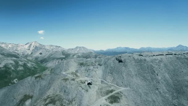 Aéreo Voando Acima Cúpula Monte Jafferau Itália — Vídeo de Stock