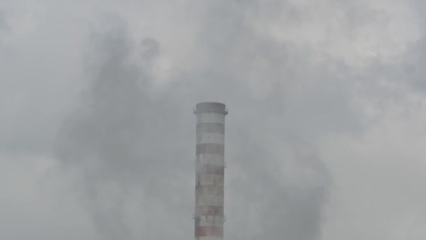 Промышленный Завод Огромным Дымом Глобальная Концепция Загрязнения — стоковое видео