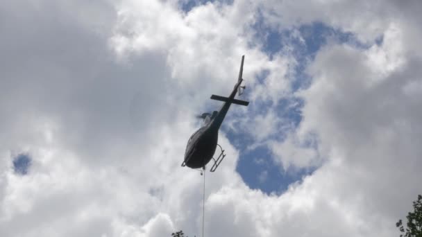 科西嘉岛Restonica山谷的直升机 — 图库视频影像