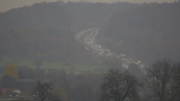 Ruchu Niemieckich Autobahn Samochodów Osobowych Ciężarowych — Wideo stockowe