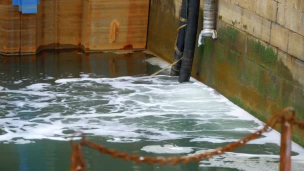 Vattenförorening Avloppsvatten Hamn — Stockvideo
