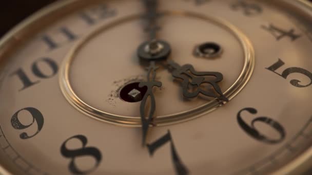 Nahaufnahme Des Vintage Clock Face — Stockvideo