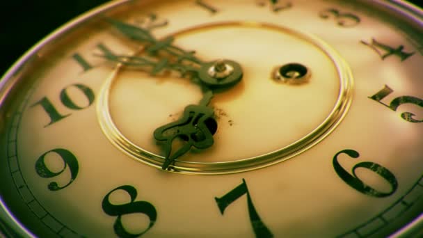 Κοντινή Προβολή Του Vintage Clock Face — Αρχείο Βίντεο