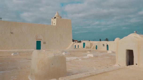 Abu Miswar Moskén Djerba Tunisien — Stockvideo