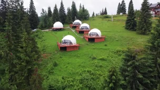 Glamping Summer Many Domed Houses Backdrop Mountains House Transparent Window — 图库视频影像