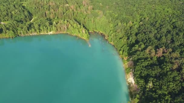 Aerial Top Flight Amazing Small Lake Perfectly Shape Cloudy Sky — Vídeos de Stock