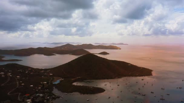 Playa Tropical Lujo Yates Cielo Acuático Vista Aérea Puesta Sol — Vídeo de stock