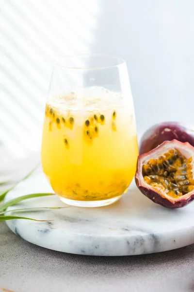 Pure Passion Alcoholic Cocktail Syrup Lime Orange Juice Soda Ice — Stockfoto