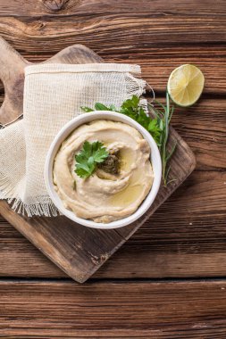 Humus yemeği tabağı. Sağlıklı vejetaryen öğle yemeği.