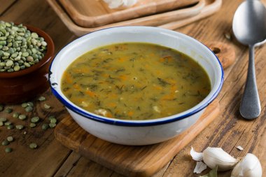 Yeşil bezelyeli çorba, kurutulmuş yeşil bezelye