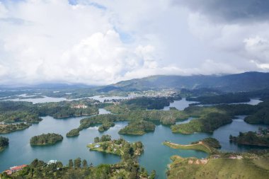 Antioquia, Kolombiya 'daki Guatape Gölü ve Barajı