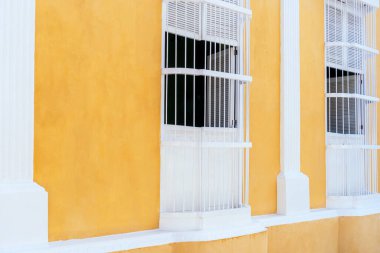 Cartagena, Kolombiya 'da güzel bir koloni evi manzarası..
