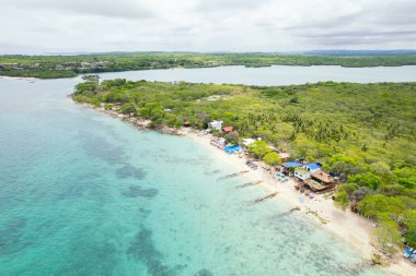 Üzerinde paradies beach, Playa Blanca Cartagena Kolombiya tarafından Baru Adası üzerinde göster