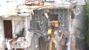 Kentsel Yıkım Alanı Kazıyıcı ile birlikte çalışıyor, Hava Görünümü