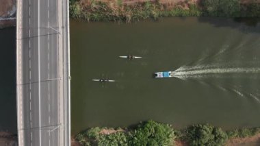 Kürek takımlarının kürek yarışması, hava manzarası