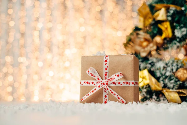 Caja Regalo Navidad Con Decoración — Foto de Stock