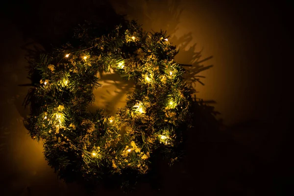 Christmas Wreath Lights Door — Stock Photo, Image