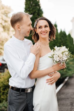 Düğünlerinde genç bir çift.