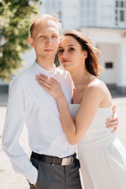 Düğünden sonra mutlu gelin ve damat.