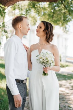 Düğünden sonra mutlu gelin ve damat