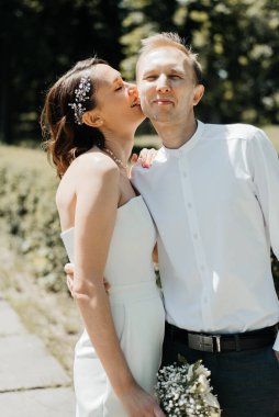 Düğünden sonra mutlu gelin ve damat