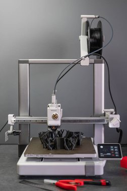 3d baskı makinesi işlemi. 3d hızlı prototip işleme konsepti