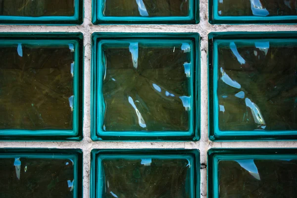 Szkło Niebiesko Zielone Turkusowe Przezroczyste Płytki Szklane Ściany Kolorowe Wyroby — Zdjęcie stockowe