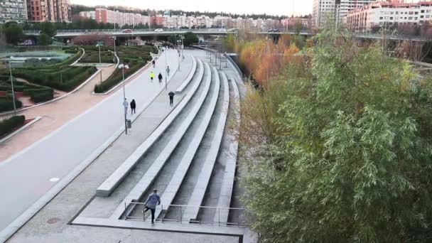 Madrid Spain December 2022 Street City Park Promenade People Walking — Stockvideo