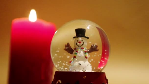 New Years Glass Toy Snow Globe Cheerful Snowman Snowflakes Falling — Stock Video