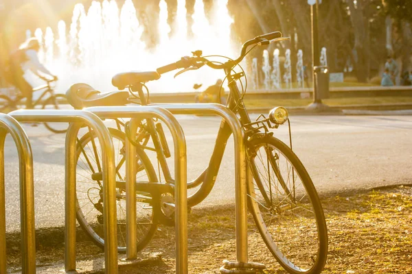 Classic Two Wheeled Bike Parked Bicycle Parking Lot City Park — Foto de Stock
