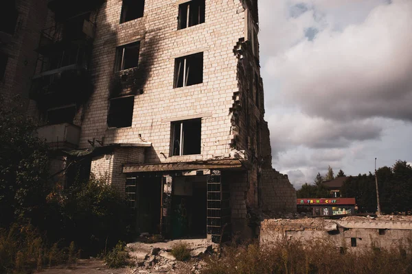 Borodyanka Ucrânia Setembro 2023 Muro Tijolos Destruído Por Bombas Foguetes — Fotografia de Stock