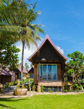 Koh Kood Tayland Ekim 2022, Tayland 'da tropik bir bahçede lüks bir tatil köşkü..