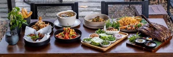 Top Nézet Asztalnál Thai Ételeket — Stock Fotó