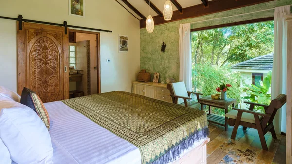 Koh Kood Thailand Oktober 2022 Asiatisches Luxusschlafzimmer Einem Ferienbungalow Einem — Stockfoto
