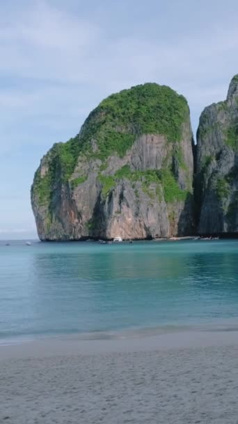 Пустой Пляж Майя Ранним Утром Туристов Пляже Пхи Пхи Phi — стоковое видео