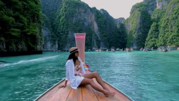 Pileh Lagoon Dengan Hijau Zamrud Laut Koh Phi Thailand Wanita — Stok Video