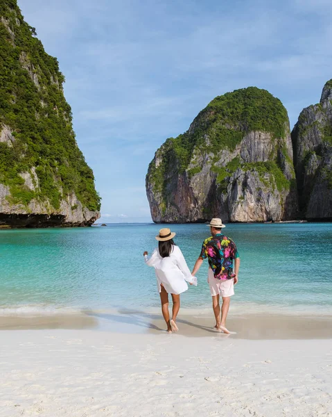 Paar Strand Von Maya Bay Strand Koh Phi Phi Thailand — Stockfoto
