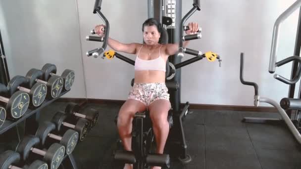 Asiatische Reife Frauen Mittleren Alters Fitnessraum Fitness Frau Beim Training — Stockvideo