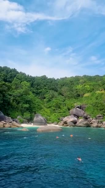 Nsanlar Similan Adaları Ndaki Tayland Phangnga Daki Milli Parklarda Şnorkelle — Stok video