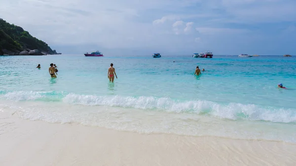 Islas Similan Phangnga Tailandia Noviembre 2022 Turista Playa Con Barco — Foto de Stock