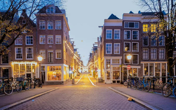 Amsterdam Niederlande Dezember 2020 Kanäle Mit Weihnachtsbeleuchtung Dezember Kanal Historisches — Stockfoto