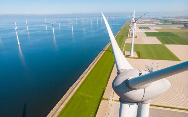 Turbinas Molino Viento Mar Con Concepto Energía Verde Cielo Azul —  Fotos de Stock