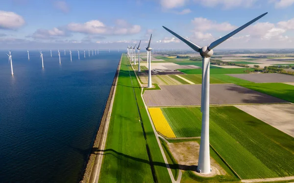 Вид Воздуха Парк Windmill Ветряными Мельницами Облачным Небом Генерирующим Электричество — стоковое фото
