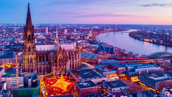 Köln Almanya İHA 'dan Noel pazarı görüntüsü
