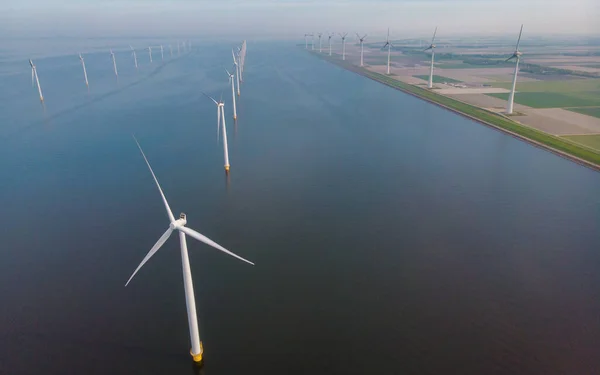 Väderkvarn Turbiner Till Havs Med Blå Himmel Grön Energi Koncept — Stockfoto