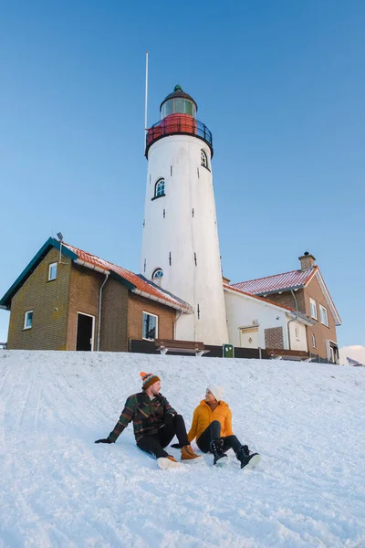 Lighthouse Urk Winter Snow Landscape Netherlands Couple Asian Women Caucasian — Stock Photo, Image